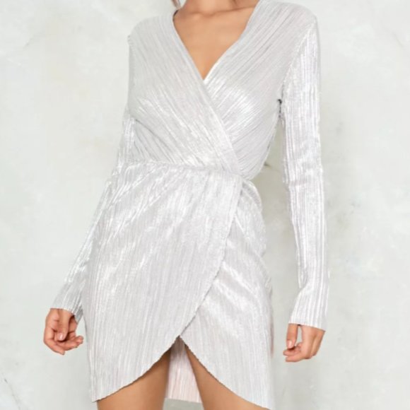 Nasty Gal Dresses & Skirts - NWT - Flash Forward Dress - 4/S - Nasty Gal